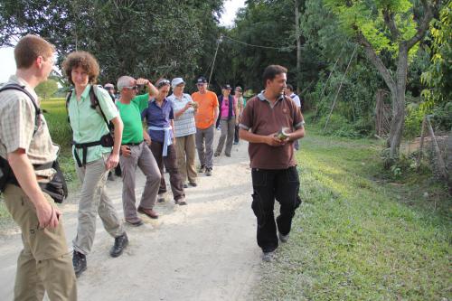 village-walk-koshi-tappu-wildlife-camp-nepal