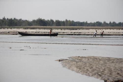 Gentle wildlife rafting with the experts at Koshi Tappu Wildlife Camp